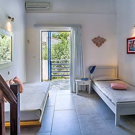 Brown Evia Island, In Eretria, A Member Of Brown 4* Erétria