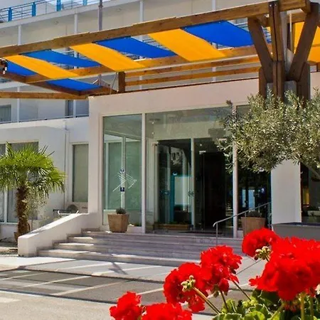 Brown Evia Island, In Eretria, A Member Of Brown 4* Erétria