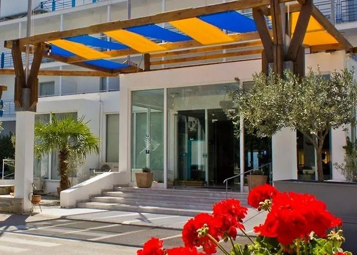 Brown Evia Island, In Eretria, A Member Of Brown 4* Erétria